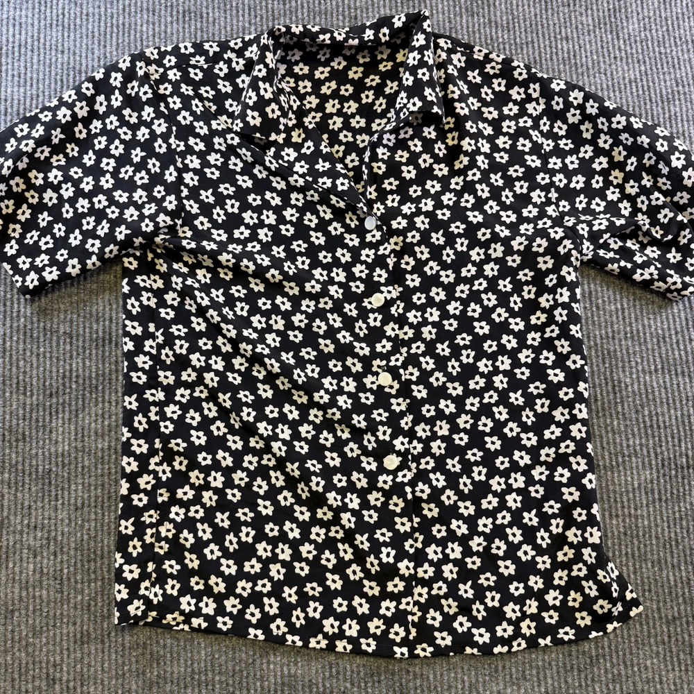 JAEGER BUTTON DOWN SHIRT 32IN BLACK WHITE FLORAL DAISY PRINT POLYESTER VINTAGE